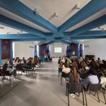 MATURANTËT E “PANÇE KARAGJOZOVIT” ZBULOJNË MUNDËSITË E STUDIMIT NË UNT