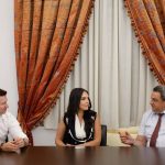 REKTORI I UNT-SË, PROF. DR. BEKIM FETAJI ZHVILLON TAKIM PRODUKTIV ME DREJTORESHËN E AGJENCISË KOMBËTARE TË RINISË NË SHQIPËRI, SARA BODO