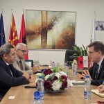 AMBASADORI I SPANJËS, SH.T. RAFAEL SORIANO ORTIZ, VIZITOI UNT-NË DHE MBAJTI LIGJËRATË TË HAPUR MBI 40 VITET E SPANJËS NË BE